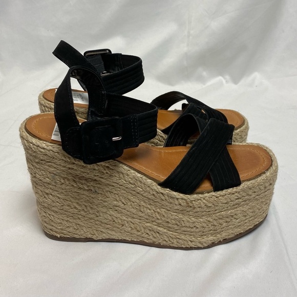 Schutz Blisse Nubuck Sandal - Picture 4 of 9